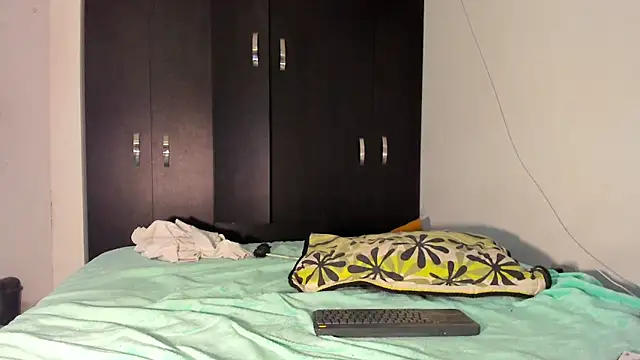 Snapshot of RyanRizzo chatting on 03-18-25, 04:37 RyanRizzo online show from 03-18-25, 04:37