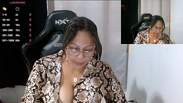 Snapshot of milf_ann48 chatting on 03-11-25, 12:00 milf ann48 online show from 03-11-25, 12:00