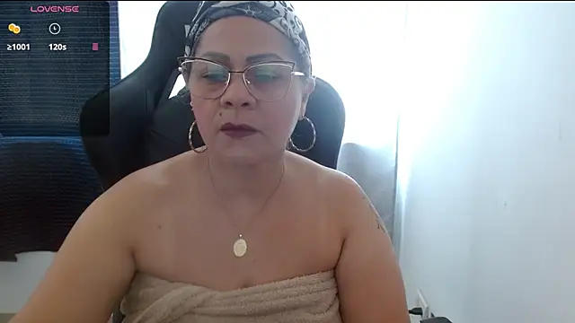 Snapshot of milf_ann48 chatting on 03-22-25, 04:04 milf ann48 online show from 03-22-25, 04:04