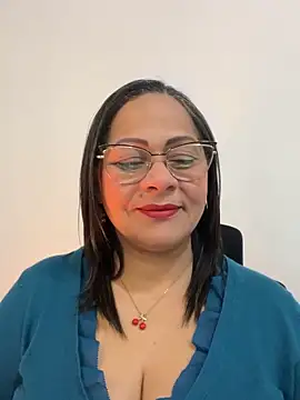 Snapshot of milf_ann48 chatting on 09-28-25, 01:11 milf ann48 online show from 09-28-25, 01:11