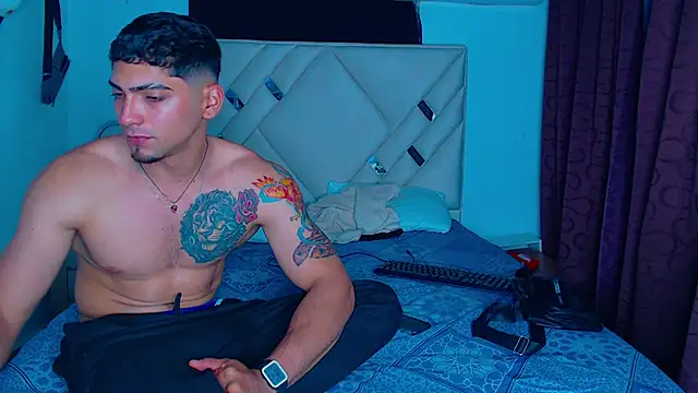 Rich boy01 online show from 02-14-25, 03:43