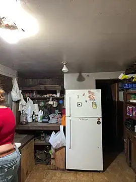 Snapshot of SummerV91 chatting on 12-17-25, 07:53 SummerV91 online show from 12-17-25, 07:53