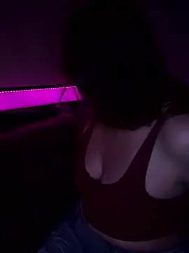 Snapshot of SummerV91 chatting on 01-13-26, 03:45 SummerV91 online show from 01-13-26, 03:45