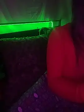 Snapshot of SummerV91 chatting on 02-17-26, 06:43 SummerV91 online show from 02-17-26, 06:43