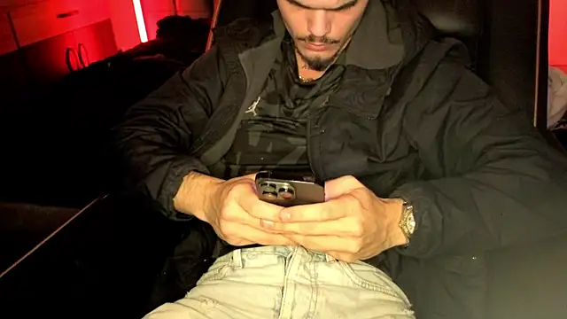 Snapshot of JordanShow chatting on 01-09-26, 02:42 JordanShow online show from 01-09-26, 02:42