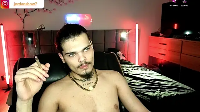 Snapshot of JordanShow chatting on 02-13-26, 06:53 JordanShow online show from 02-13-26, 06:53