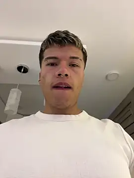 Snapshot of Logan_smith1 chatting on 03-18-25, 11:31 Logan smith1 online show from 03-18-25, 11:31