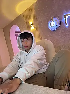 Logan smith1 online show from 11-13-25, 04:55