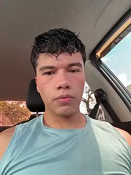 Snapshot of Logan_smith1 chatting on 12-21-25, 05:20 Logan smith1 online show from 12-21-25, 05:20