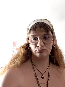 PrincesseMalicia online show from 04-16-26, 01:45