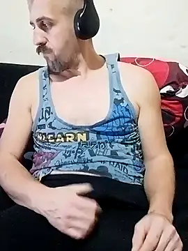 Snapshot of GrofLicno chatting on 12-08-24, 08:58 GrofLicno online show from 12-08-24, 08:58