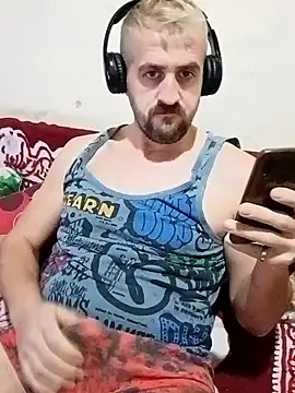 Snapshot of GrofLicno chatting on 01-03-25, 10:29 GrofLicno online show from 01-03-25, 10:29