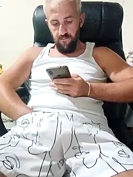 Snapshot of GrofLicno chatting on 09-12-25, 07:58 GrofLicno online show from 09-12-25, 07:58