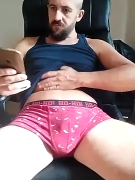 Snapshot of GrofLicno chatting on 10-09-25, 11:41 GrofLicno online show from 10-09-25, 11:41