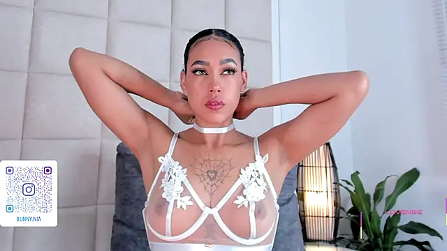 Nia Bunny online show from 09-15-25, 02:50