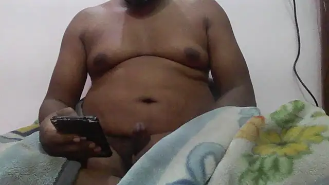 Snapshot of Average_Indian chatting on 02-14-25, 11:10 Average Indian online show from 02-14-25, 11:10