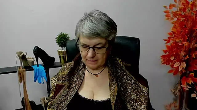 IrisDream online show from 02-13-25, 01:37