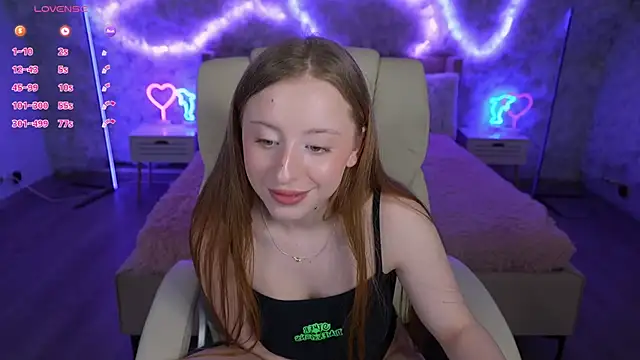 SilverrMoon online show from 03-09-25, 05:39