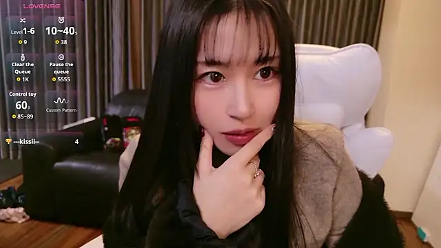 Snapshot of -satomi-jp chatting on 11-26-25, 01:56 -satomi-jp online show from 11-26-25, 01:56