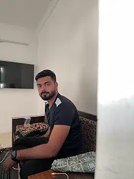 hotboysammy online show from 12-06-24, 04:36