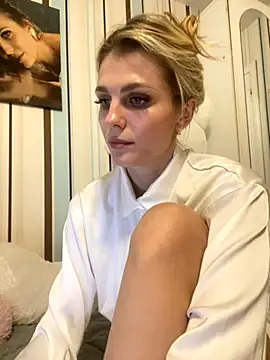 Liya my online show from 11-18-25, 06:01