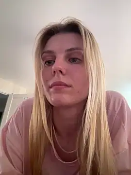 Snapshot of Liya_my chatting on 04-27-26, 10:02 Liya my online show from 04-27-26, 10:02