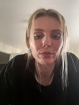 Snapshot of Liya_my chatting on 04-28-26, 01:16 Liya my online show from 04-28-26, 01:16