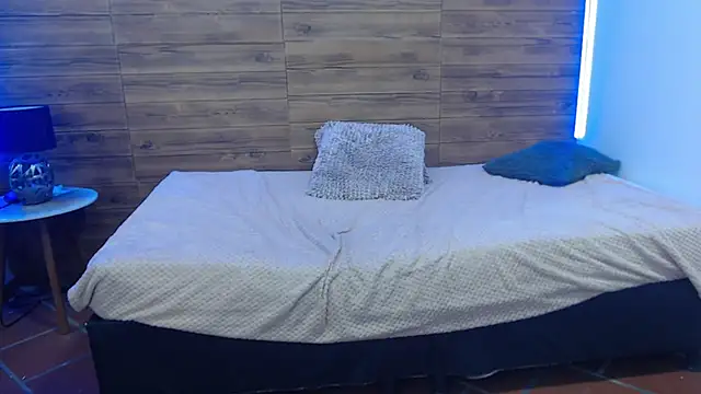 jhoellx online show from 02-20-25, 06:35