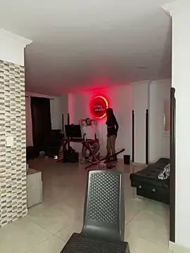 Snapshot of persiival chatting on 01-08-26, 05:43 persiival online show from 01-08-26, 05:43