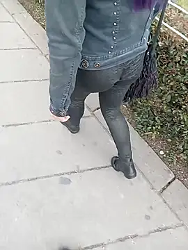 sophie banger online show from 12-15-25, 06:56