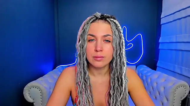 Snapshot of rock_n_roxy chatting on 02-10-26, 01:21 rock n roxy online show from 02-10-26, 01:21