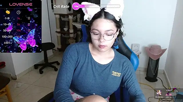 Snapshot of TRIXIE_TANG28 chatting on 02-13-26, 02:51 TRIXIE TANG28 online show from 02-13-26, 02:51