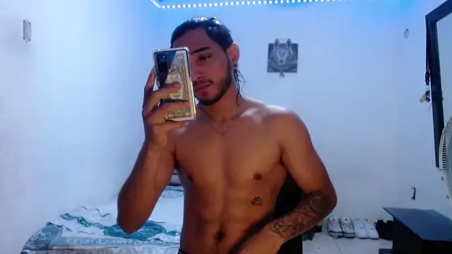 Snapshot of maxximus_100 chatting on 01-23-25, 05:24 maxximus 100 online show from 01-23-25, 05:24