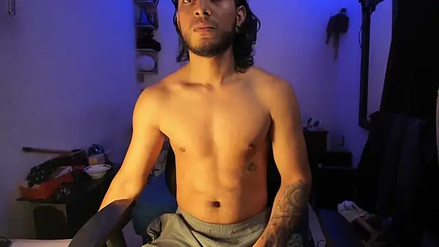 Snapshot of maxximus_100 chatting on 03-20-25, 09:13 maxximus 100 online show from 03-20-25, 09:13