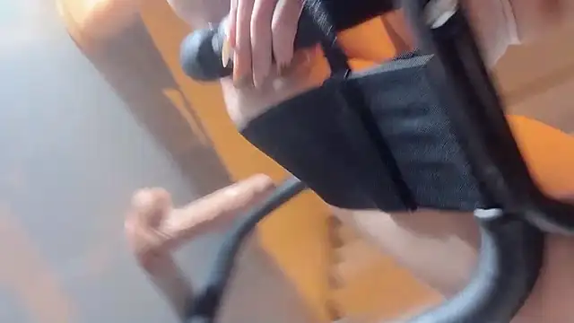 Krismil3 online show from 11-10-25, 12:09