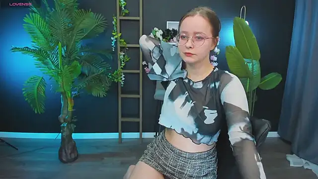 Snapshot of CassieCool chatting on 01-18-25, 08:30 CassieCool online show from 01-18-25, 08:30