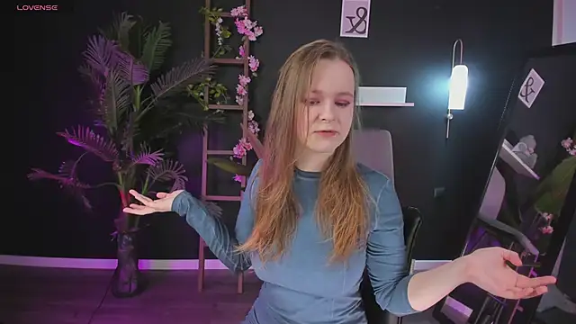 CassieCool online show from 03-11-25, 09:15