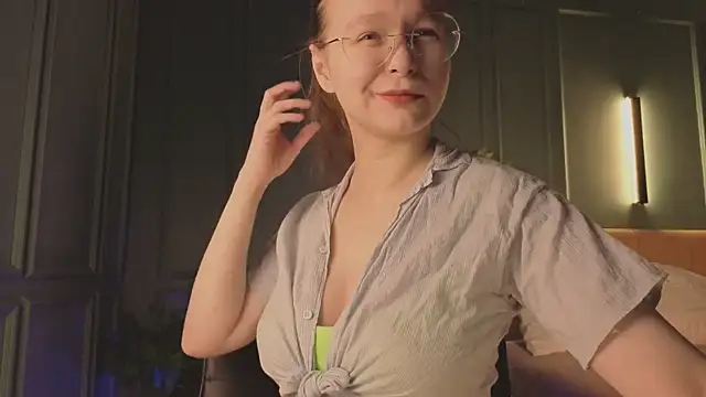 Snapshot of CassieCool chatting on 12-03-25, 12:47 CassieCool online show from 12-03-25, 12:47