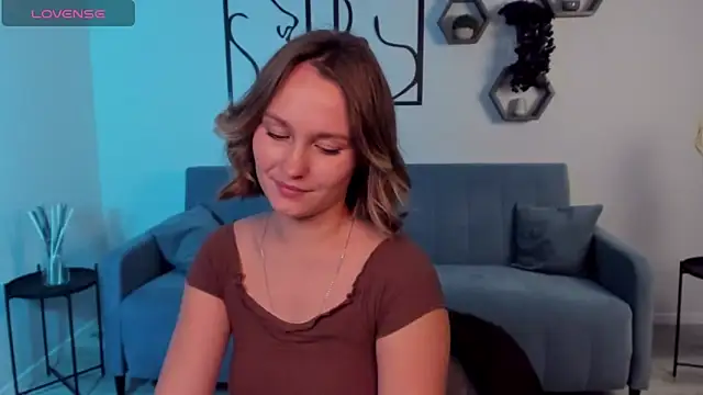 Snapshot of BritnieCute chatting on 10-14-25, 04:57 BritnieCute online show from 10-14-25, 04:57