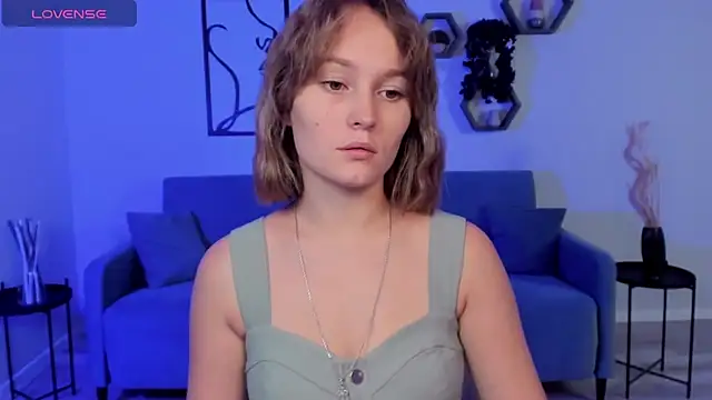 Snapshot of BritnieCute chatting on 10-30-25, 06:59 BritnieCute online show from 10-30-25, 06:59