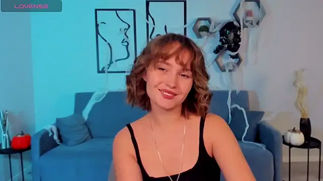 Snapshot of BritnieCute chatting on 11-03-25, 04:36 BritnieCute online show from 11-03-25, 04:36