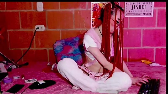 Yennastone online show from 03-25-26, 01:33