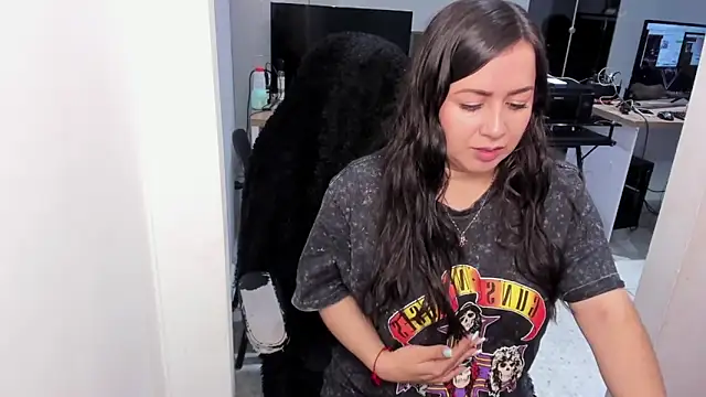 Kimkalifa  online show from 04-10-26, 12:32