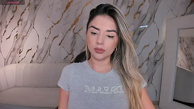 Snapshot of ChloePreston_ chatting on 05-30-26, 11:07 ChloePreston online show from 05-30-26, 11:07