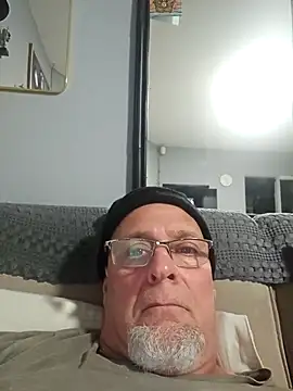 Snapshot of dickinyouto chatting on 01-19-26, 11:36 dickinyouto online show from 01-19-26, 11:36