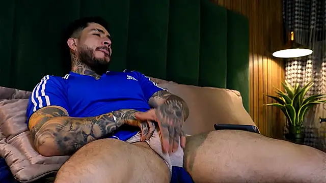 LeoSalvatore  online show from 03-12-25, 02:41