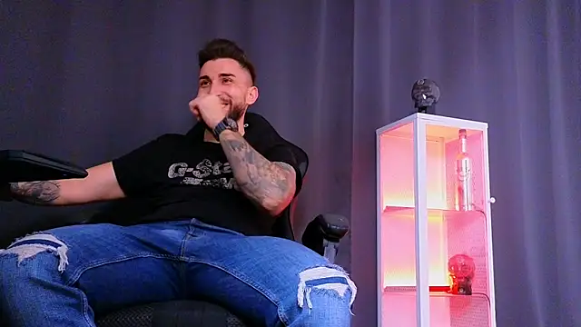 Snapshot of MightyAaron66 chatting on 02-13-25, 06:48 MightyAaron66 online show from 02-13-25, 06:48