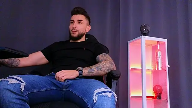 Snapshot of MightyAaron66 chatting on 02-15-25, 10:52 MightyAaron66 online show from 02-15-25, 10:52