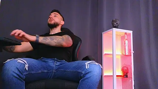 Snapshot of MightyAaron66 chatting on 02-16-25, 10:54 MightyAaron66 online show from 02-16-25, 10:54