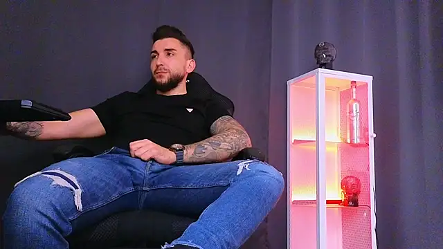 Snapshot of MightyAaron66 chatting on 02-16-25, 05:48 MightyAaron66 online show from 02-16-25, 05:48